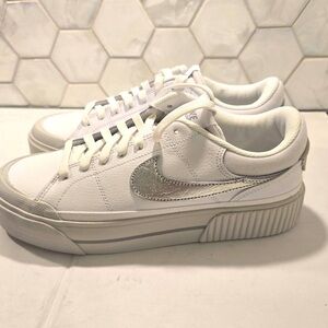 Nike Woman’s Court Legacy Lift Sneakers White & Metallic Silver Size 9.5 NEW Box